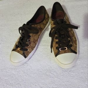 Coach Empire Signature Logo Sneaker Lightly Used Great Condition